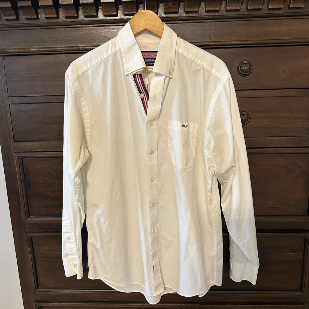 Vineyard Vines White Dress Shirt Classic Nautical Design